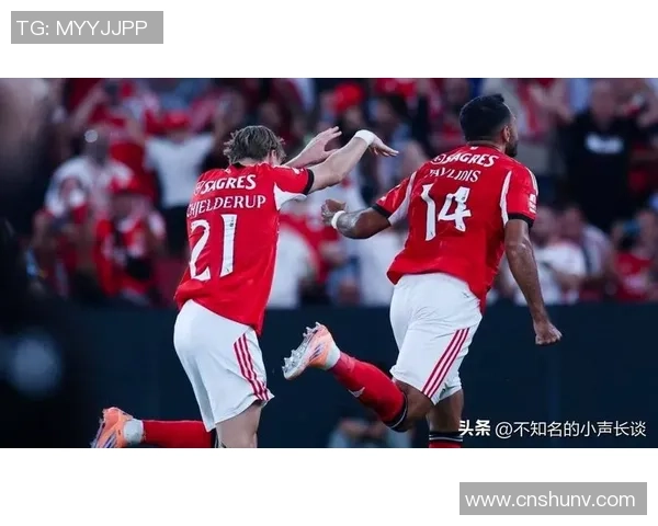 西甲热刺逆转本菲卡红牌争议引发全场热议与激烈讨论