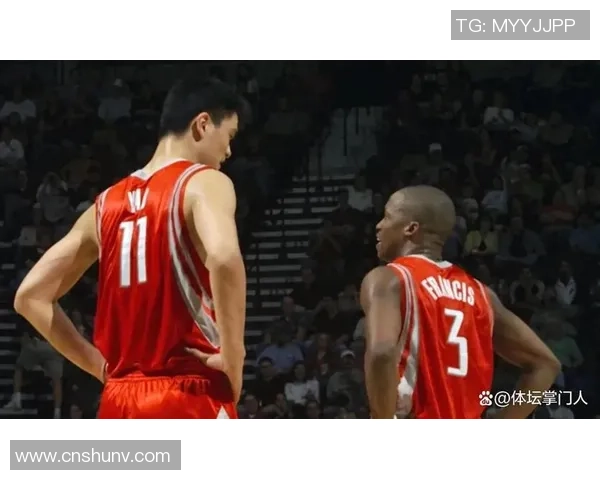 姚明在篮球场上的高光时刻与他独特风格的完美结合