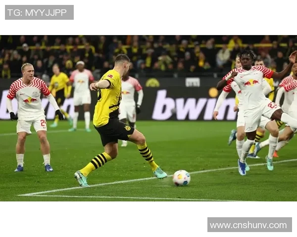 国王杯精彩对决尤文图斯与莱比锡战成平局乌龙球成比赛转折点